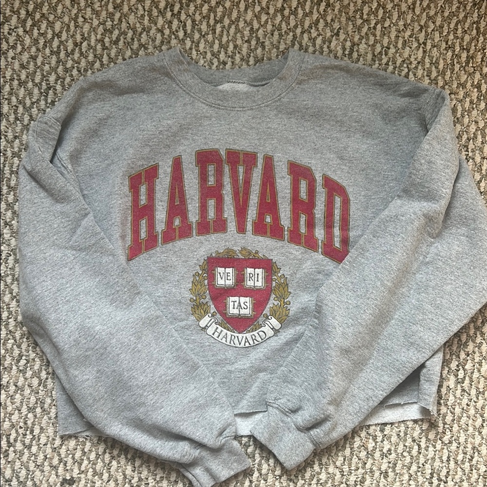 Harvard cropped crewneck
